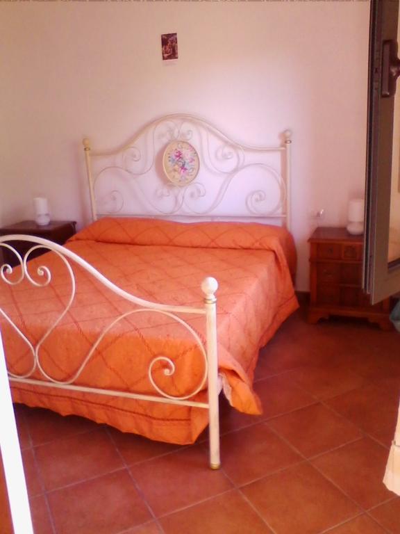 Farm Stay Gli Oleandri Loiri Porto San Paolo Стая снимка
